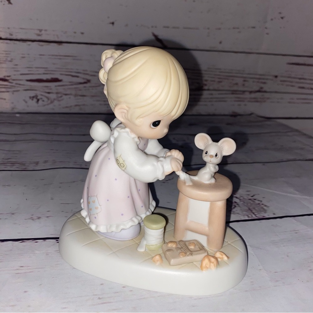 Precious Moments PM972 “Blessed Are The Merciful” 1997